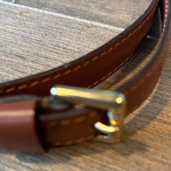 Louis Vuitton Brown Leather Strap with Gold Hardware Clips - Picture 4 of 5